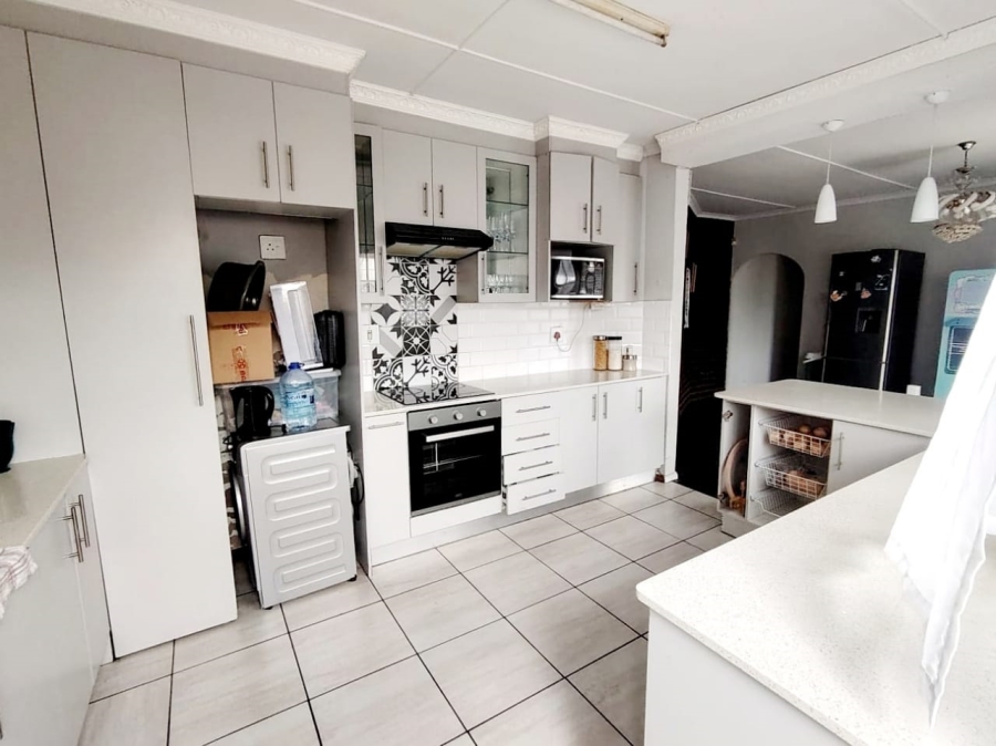 4 Bedroom Property for Sale in Amalinda Eastern Cape